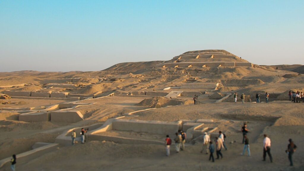 Cahuachi Pyramids Tour